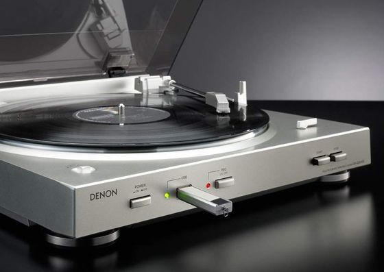 USB Turntable With Chrome Finish
