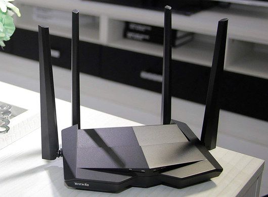Computer Router With 4 Antennas