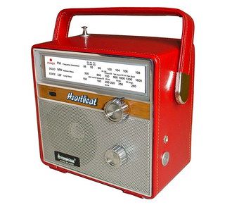 UK Vintage Red Retro Style Radio With Big Handle