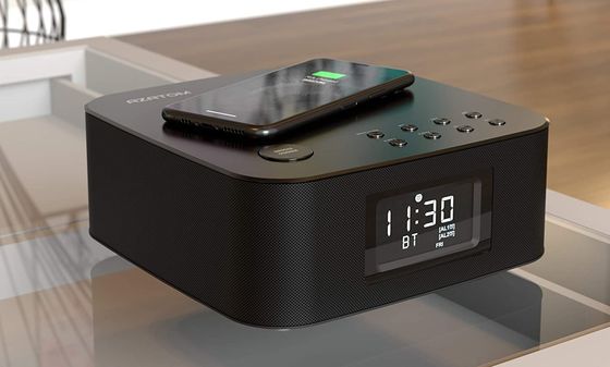 Charging Dock Station Qi With Smartphone