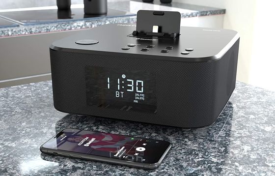 Lightning Docking Station With Cables