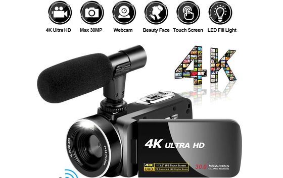 Camcorder 4K With Black Remote