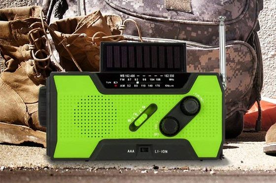 Wind Up Smartphone Charger Radio In Green