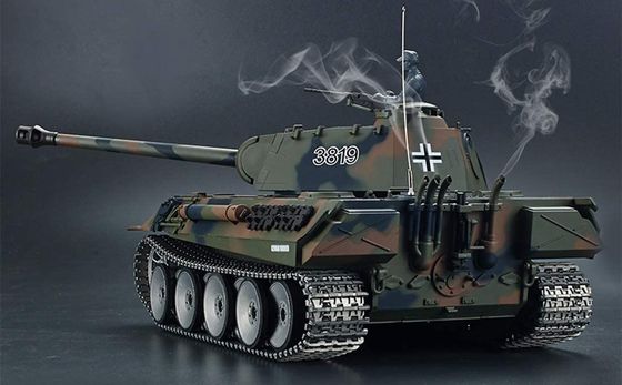 Leopard WW2 Tank With Long Barrel