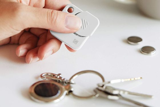 Bluetooth Tile Key Finder With Grey Exterior