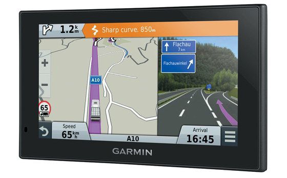 Buy Garmin Now HGV Sat Nav Showing Sharp Curve