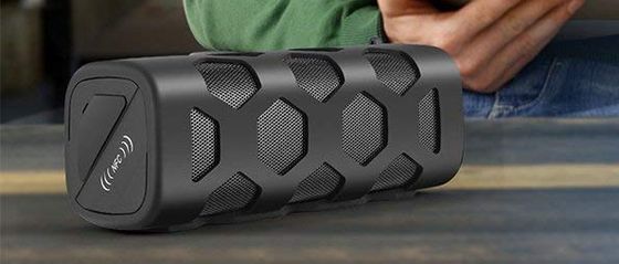 Speaker With Black Pattern Exterior