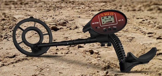 Metal Detector In All Black With Waterproof Coil