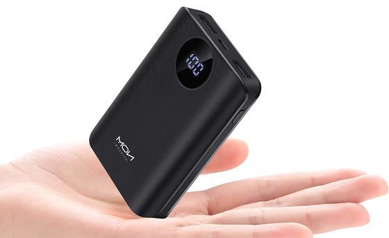 Moxnice Phone Charger Power Bank Phone Charger Power Bank In Mans Hand