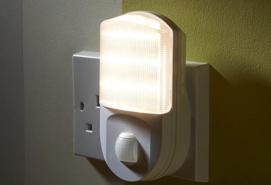 Mains Plug-In Night Light PIR On In Dark Room