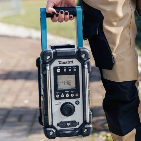 Bumper Secure Jobsite Radio With Square Hand Grip