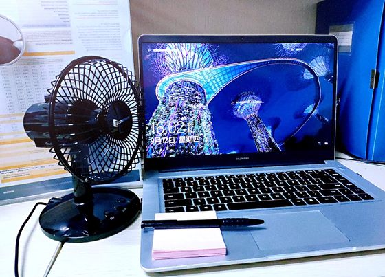 Flexible Position USB Run Mini Cooling Fan Small Rotating USB Run Cooling Fan With Blue Base