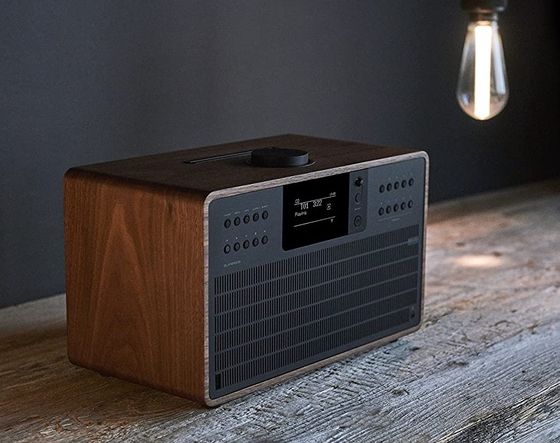 Walnut/Black Internet WiFi Radio