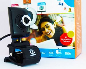 Webcam Connect And Play Clip-On In Black With Coloured Box