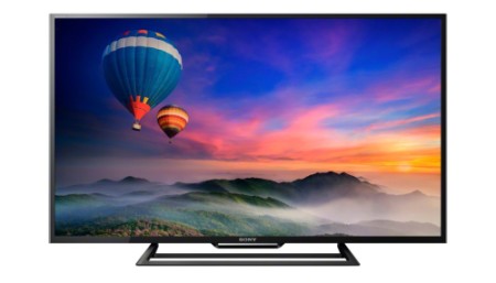 Slim Design HD 32 Inch TV TV Showing Blue Balloon