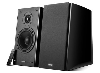 Bookshelf Speakers With Black Remote