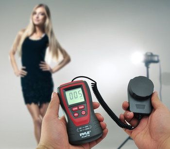 Battery Functioning 20000 LUX Light Flash Meter 20000 LUX Light Flash Meter In Black And Red